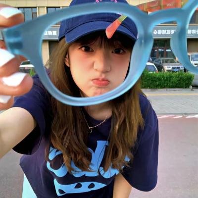 闺蜜网恋我奔现,炮灰女配要翻盘